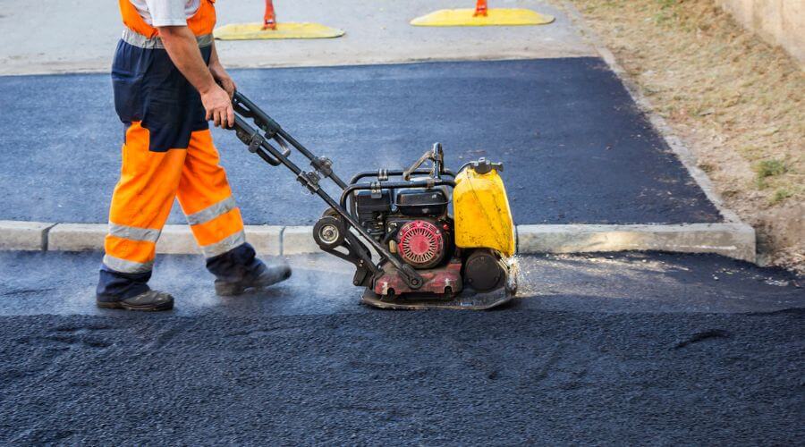 Professional gutter cleaning in Milton, MA